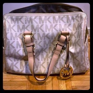 Micheal Kors white and beige purse
